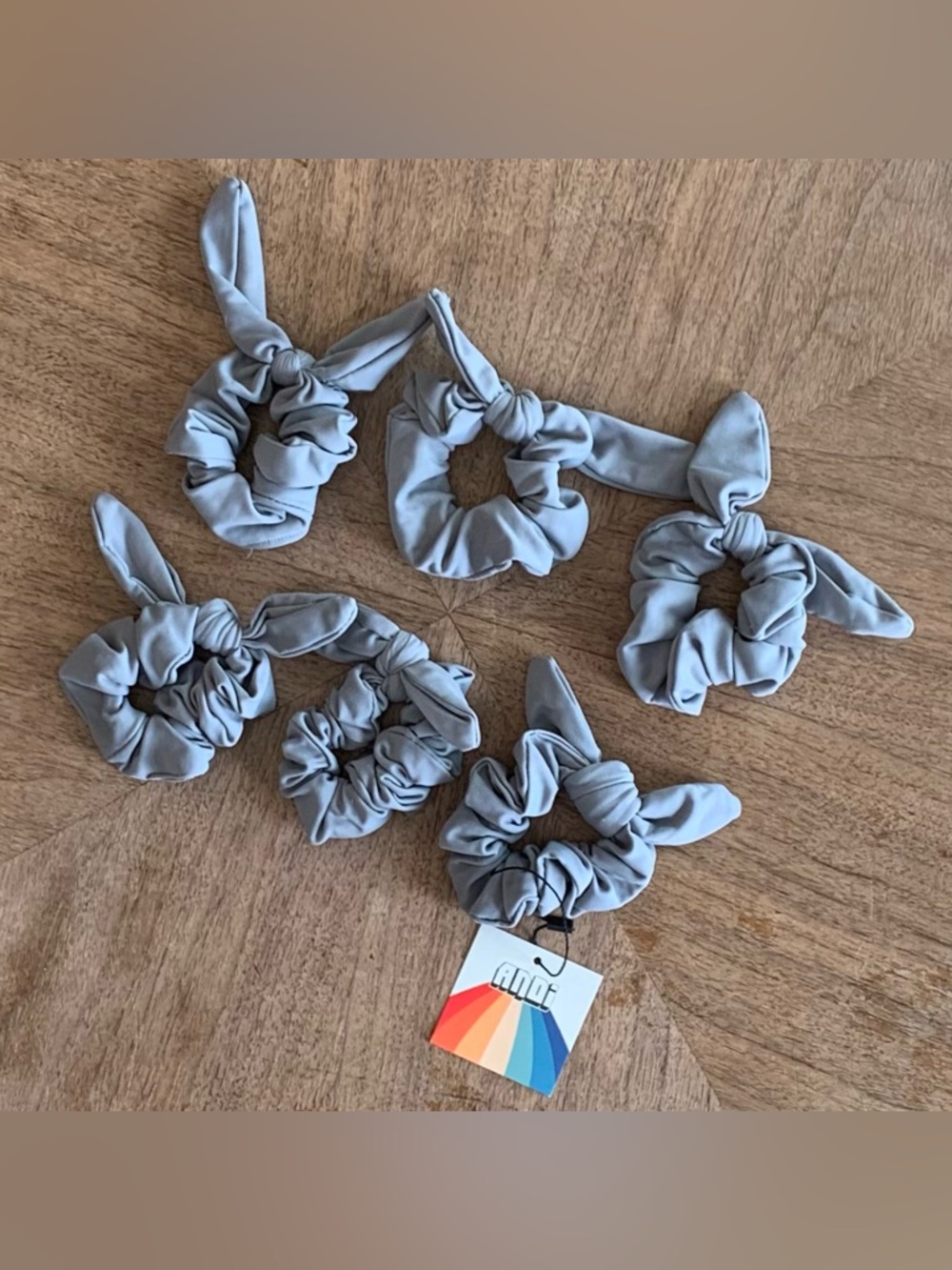 ANDI Grey Bow Scrunchie, Six Items
